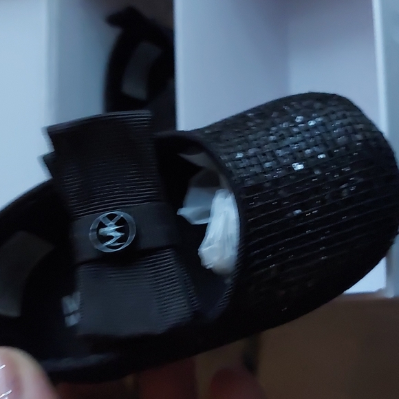 Michael Kors Baby Shoes size 2 - Picture 2 of 4